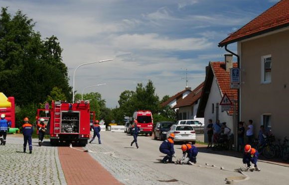 Einsatzübung der Jugendfeuerwehr - Klassischer Wasseraufbau